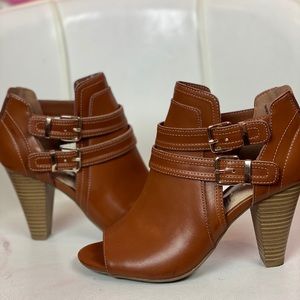 NEW Liz Claiborne Booties